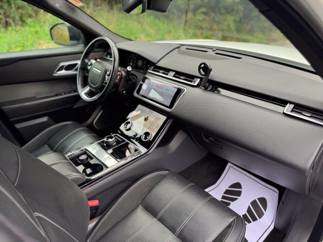 Used 2018 Land Rover Range Rover Velar R-Dynamic SE AWD/4WD image 19