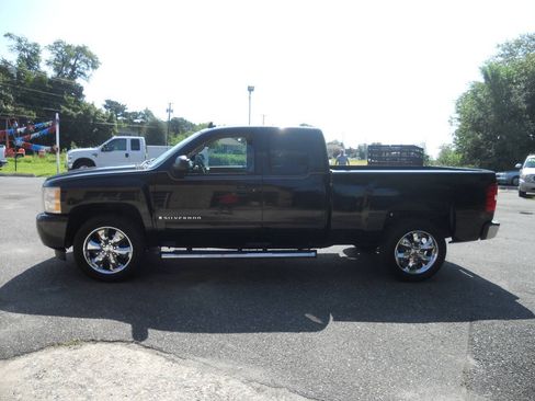 Used 2009 Chevrolet Silverado 1500 LS RWD image 1
