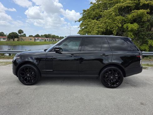 Used 2022 Land Rover Range Rover Westminster Edition image 7