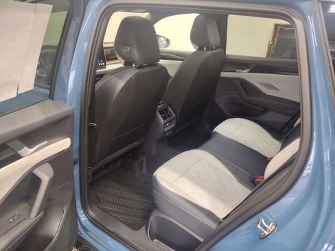 New 2026 Volkswagen Tiguan SEL R-Line image 35