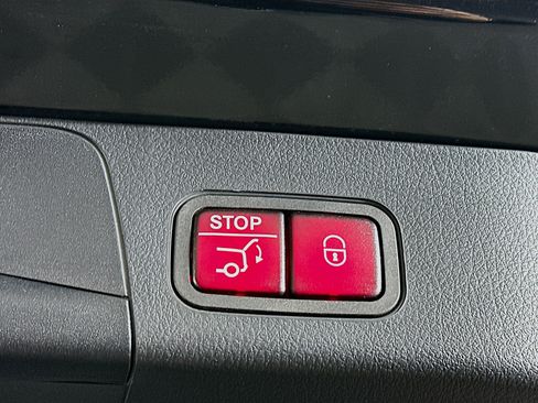 Used 2024 Mercedes-Benz EQB 250+ image 28