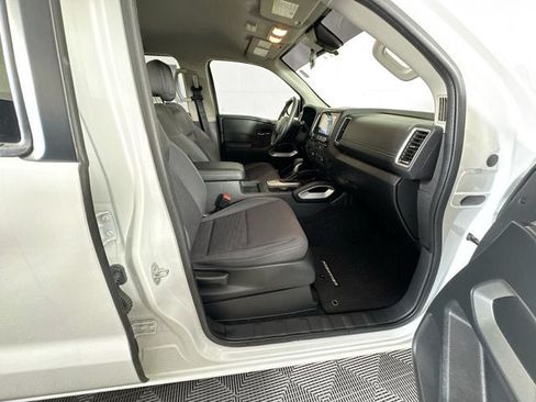Used 2024 Nissan Frontier SV w/ Technology Package AWD/4WD image 25