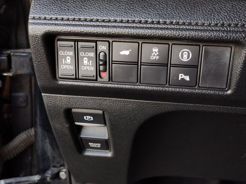 Used 2023 Honda Odyssey Elite image 25