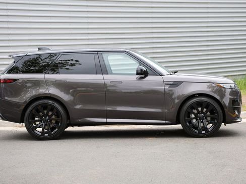 New 2026 Land Rover Range Rover Sport Dynamic SE AWD/4WD image 5