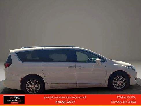 Used 2020 Chrysler Pacifica Touring-L FWD image 7