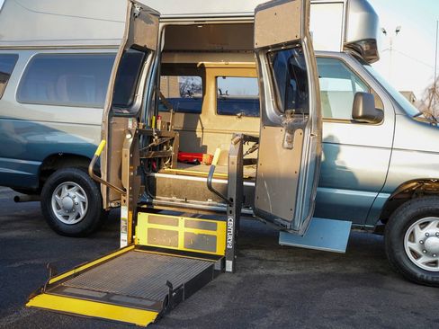 Used 2014 Ford E-350 and Econoline 350 Extended Super Duty w/ Power Group image 1