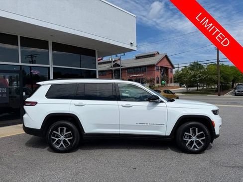 Used 2025 Jeep Grand Cherokee L Limited AWD/4WD image 4