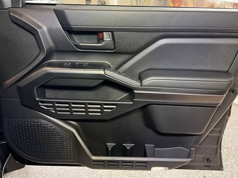 Used 2025 Toyota 4Runner SR5 image 46