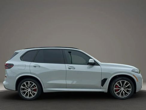 Used 2024 BMW X5 xDrive40i w/ M Sport Package AWD/4WD image 4