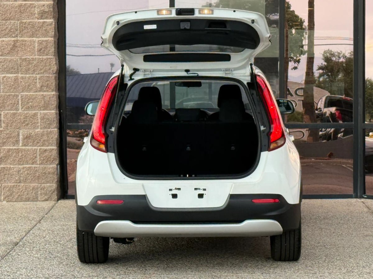 Used 2020 Kia Soul X-Line FWD image 30