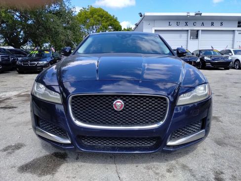Used 2017 Jaguar XF Premium RWD image 27