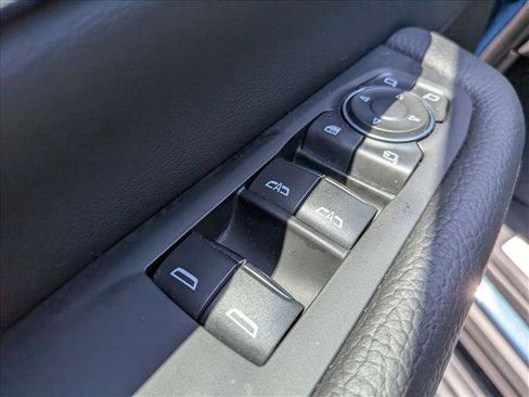 Used 2025 GMC Yukon Denali w/ Sun & Power Step Package AWD/4WD image 11