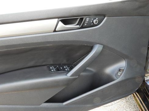 Used 2014 Volkswagen Passat 1.8T SE image 37