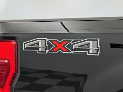 Used 2022 Ford F250 Lariat w/ Chrome Package image 15