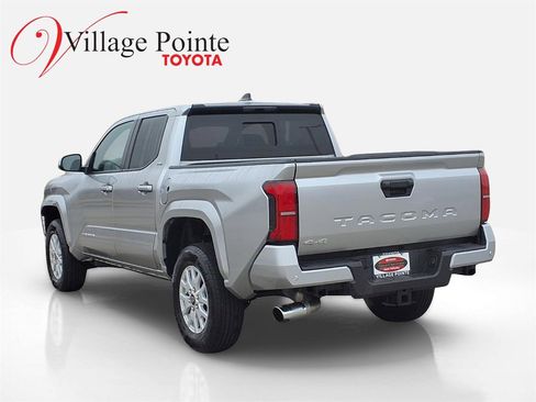 Certified 2025 Toyota Tacoma SR5 image 4
