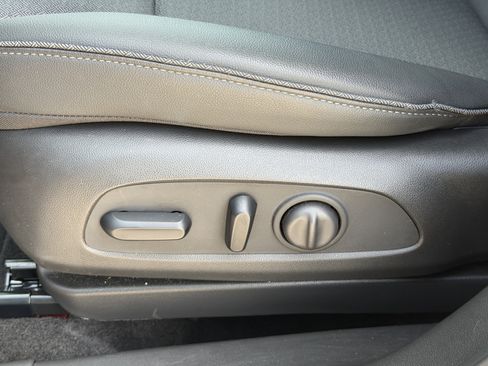 Used 2024 Buick Encore GX Preferred w/ Comfort Package AWD/4WD image 19