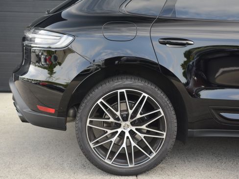 Certified 2026 Porsche Macan Turbo AWD/4WD image 41