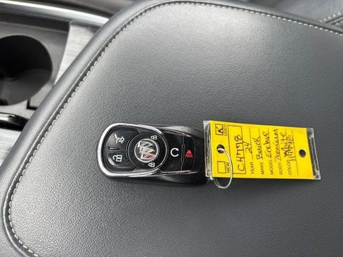 Used 2024 Buick Enclave Premium AWD/4WD image 17