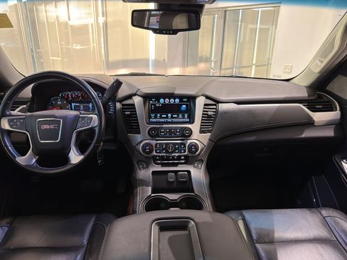 Used 2019 GMC Yukon SLT image 16