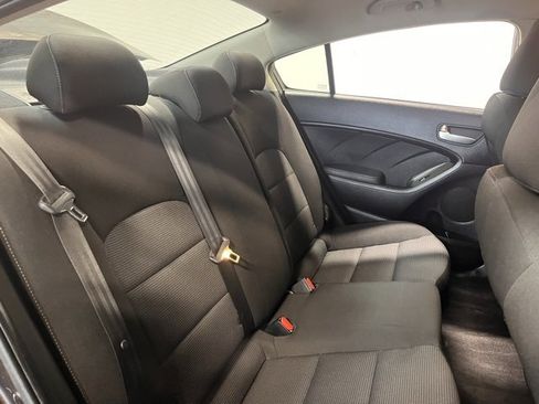 Used 2017 Kia Forte LX image 13