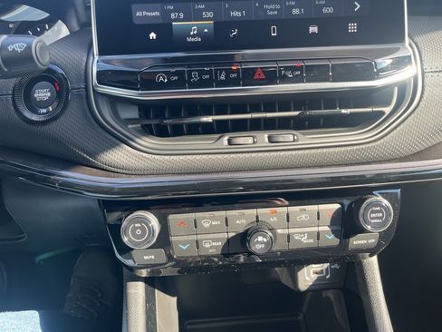 New 2026 Jeep Compass Limited image 24