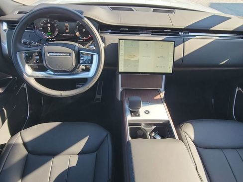 New 2026 Land Rover Range Rover SE image 18