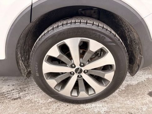 Used 2022 Kia Telluride S image 10