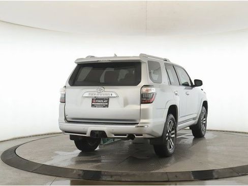 Used 2015 Toyota 4Runner Limited image 7