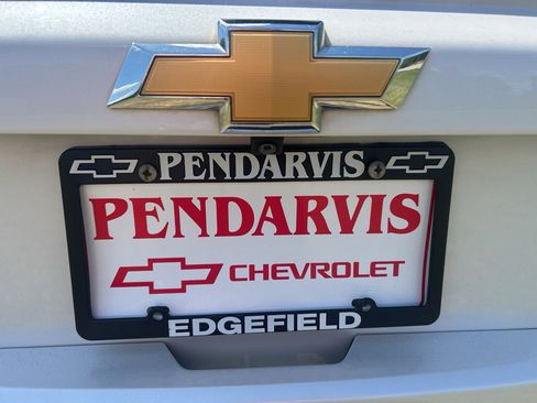Used 2018 Chevrolet Suburban Premier RWD image 4