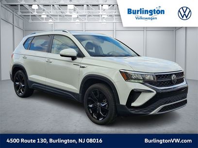 Certified 2022 Volkswagen Taos SE w/ Panoramic Sunroof Package