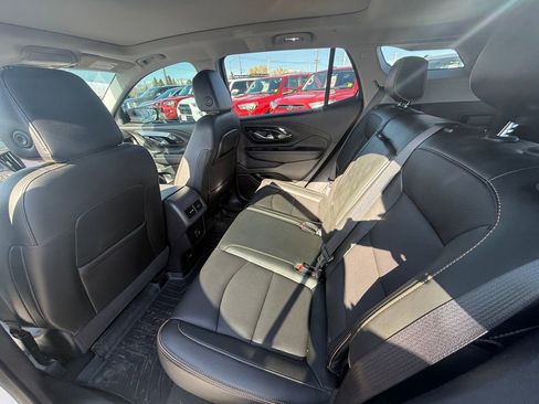 Used 2022 GMC Terrain AT4 w/ Infotainment Package II image 4