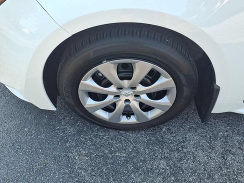 Used 2026 Toyota Corolla LE FWD image 4