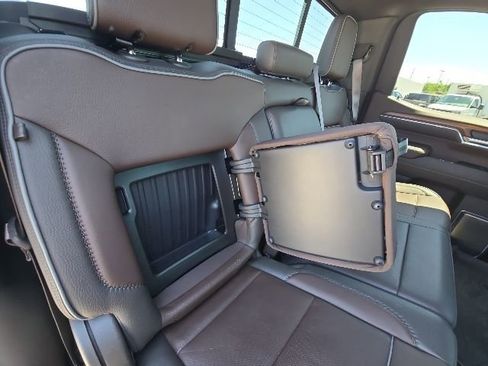 Used 2023 GMC Sierra 1500 Denali w/ Denali Reserve Package AWD/4WD image 17