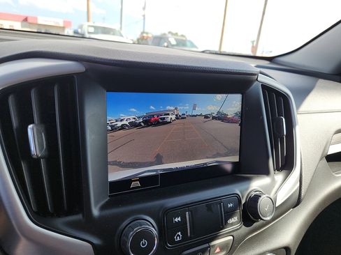 Used 2023 GMC Terrain SLT image 14