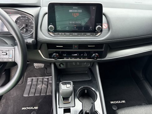 Used 2024 Nissan Rogue SV AWD/4WD image 27