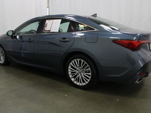 Used 2022 Toyota Avalon Limited w/ Advanced Safety Package image 8