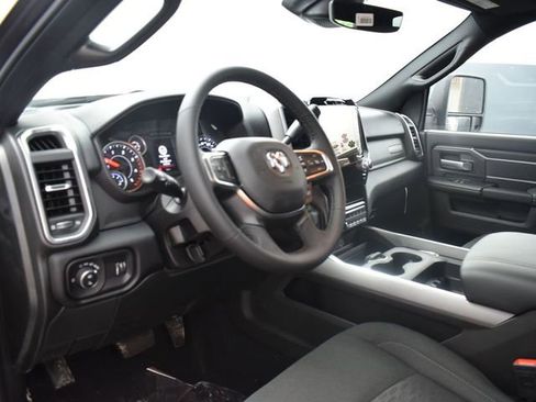 New 2025 RAM 2500 Big Horn AWD/4WD image 15