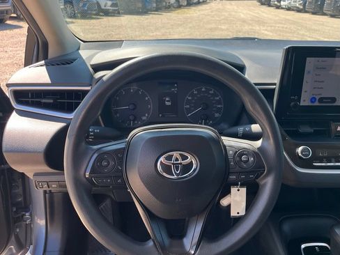 Used 2024 Toyota Corolla LE FWD image 21