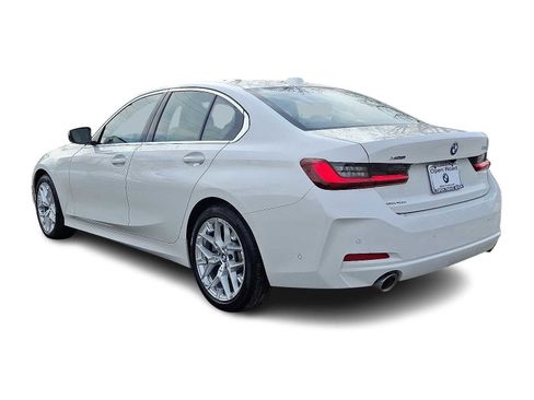 Used 2025 BMW 330i xDrive Sedan w/ M Sport Package image 4