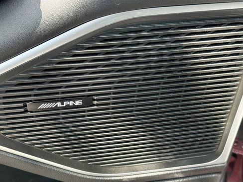 Used 2023 Jeep Wagoneer L Series II image 20