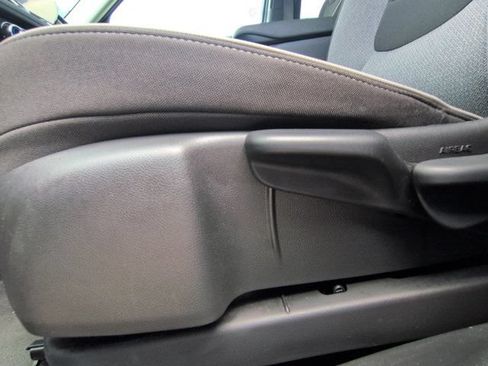 Used 2025 Chevrolet TrailBlazer LT AWD/4WD image 14