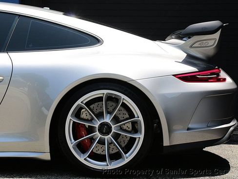 Used 2018 Porsche 911 GT3 w/ Sport Chrono Package RWD image 17