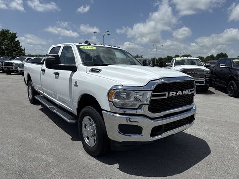 Used 2024 RAM 3500 Tradesman w/ Chrome Appearance Group AWD/4WD image 15