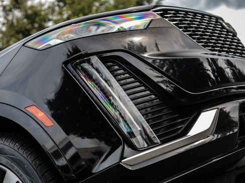 Used 2023 Cadillac XT6 Premium Luxury AWD/4WD image 12
