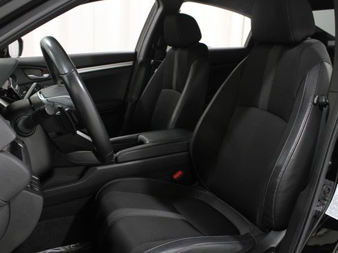 Used 2020 Honda Civic Sport image 5