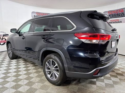 Used 2019 Toyota Highlander XLE image 7