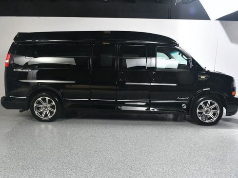 Used 2018 GMC Savana 2500 Extended w/ Enhanced Convenience Package RWD image 4