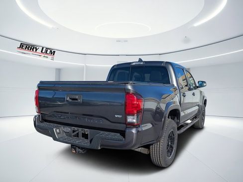 Used 2022 Toyota Tacoma SR5 image 3