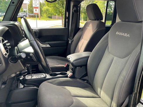 Used 2017 Jeep Wrangler Unlimited Sahara image 15