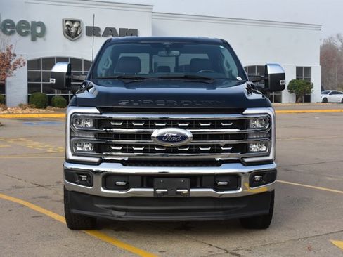 Used 2024 Ford F250 Lariat w/ Chrome Package image 2